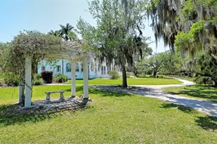 5469 Riverbluff Cir, Sarasota, FL 34231 - Photo 54