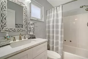 5469 Riverbluff Cir, Sarasota, FL 34231 - Photo 24