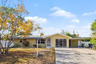 3468 Roslyn Rd, Venice, FL 34293 - Photo 4