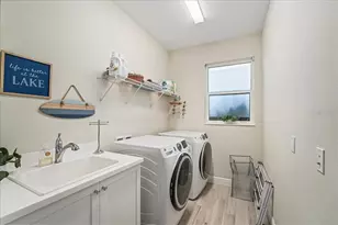 941 Crosswind Ave, Sarasota, FL 34240 - Photo 36