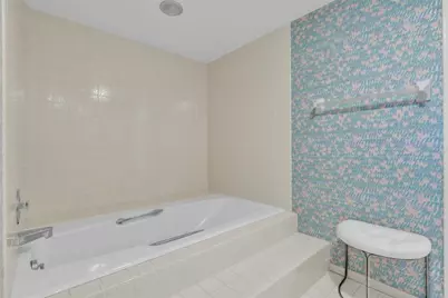 5635 Gulf Of Mexico Drive #202, Longboat Key, FL 34228 - Photo 30