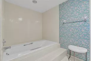 5635 Gulf of Mexico Dr, Longboat Key, FL 34228 - Photo 30