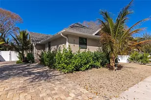 316 27th St W, Bradenton, FL 34205 - Photo 6