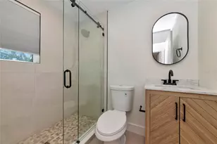 316 27th St W, Bradenton, FL 34205 - Photo 32