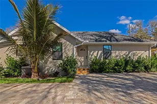 316 27th St W, Bradenton, FL 34205 - Photo 6