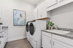 8122 Redonda Loop, Lakewood Ranch, FL 34202 - Photo 76