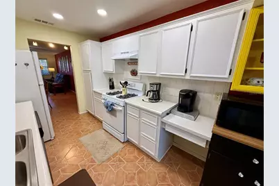 6070 80th Street N #105, Saint Petersburg, FL 33709 - Photo 10