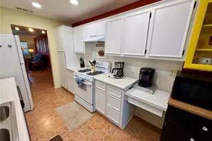 6070 80th St N, Saint Petersburg, FL 33709 - Photo 10