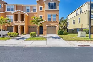 8717 Spruce Hills Ct, Lakewood Ranch, FL 34202 - Photo 2