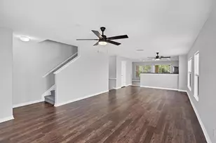 8717 Spruce Hills Ct, Lakewood Ranch, FL 34202 - Photo 6