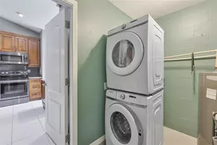 8130 Alamosa Wood Ave, Ruskin, FL 33573 - Photo 32