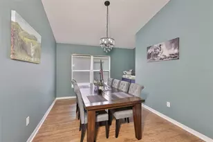 8130 Alamosa Wood Ave, Ruskin, FL 33573 - Photo 12