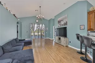 8130 Alamosa Wood Ave, Ruskin, FL 33573 - Photo 8