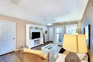 8917 Manor Loop, Lakewood Ranch, FL 34202 - Photo 4