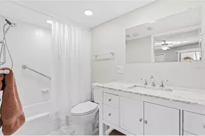 600 Manatee Avenue #116, Holmes Beach, FL 34217 - Photo 18