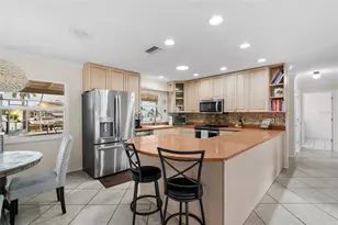 4819 Palmetto Point Dr, Palmetto, FL 34221 - Photo 12