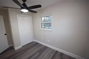 5667 Creekwood Dr, Sarasota, FL 34233 - Photo 32