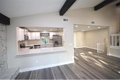 5667 Creekwood Drive, Sarasota, FL 34233 - Photo 14