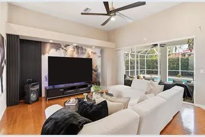 7215 Coachlight Street, Sarasota, FL 34243 - Photo 10