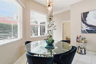 7215 Coachlight St, Sarasota, FL 34243 - Photo 18