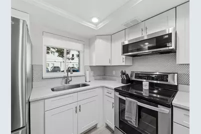 3751 S School Avenue #11, Sarasota, FL 34239 - Photo 10