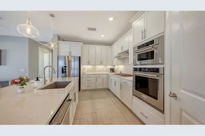 7675 Summerland Cove, Bradenton, FL 34202 - Photo 12