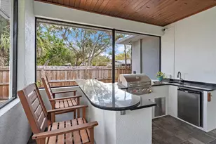 2207 Wisteria St, Sarasota, FL 34239 - Photo 30