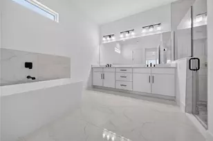 659 Maldives Trl, Sarasota, FL 34234 - Photo 26