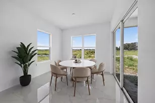 659 Maldives Trl, Sarasota, FL 34234 - Photo 4