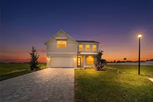659 Maldives Trl, Sarasota, FL 34234 - Photo 2