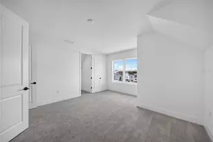 659 Maldives Trl, Sarasota, FL 34234 - Photo 46