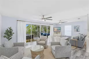 6250 Holmes Blvd, Holmes Beach, FL 34217 - Photo 6