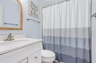 6250 Holmes Blvd, Holmes Beach, FL 34217 - Photo 22