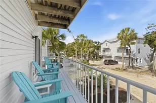 6250 Holmes Blvd, Holmes Beach, FL 34217 - Photo 16