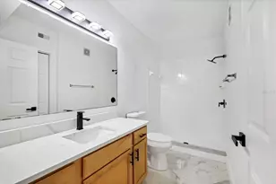 1155 Villagio Cir, Sarasota, FL 34237 - Photo 20