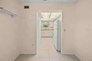 7860 Palm Aire Ln, Sarasota, FL 34243 - Photo 8