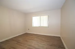 3502 Lake Bayshore Dr, Bradenton, FL 34205 - Photo 6