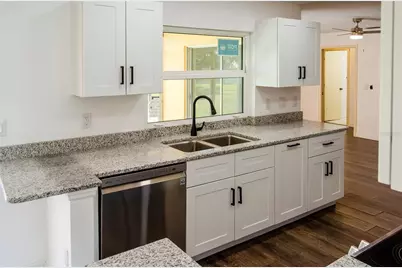 1355 Kirkwood Lane, Sarasota, FL 34232 - Photo 6