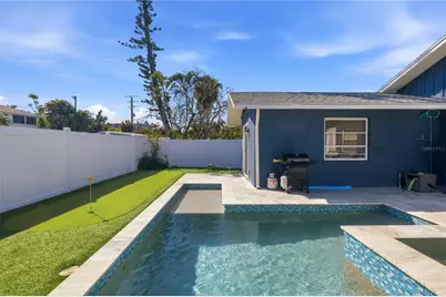 205 Haverkos Court, Holmes Beach, FL 34217 - Photo 44