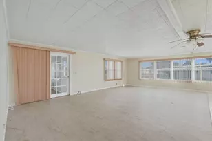 6710 36th Ave E, Palmetto, FL 34221 - Photo 10