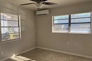 219 21st St E, Bradenton, FL 34208 - Photo 12