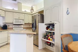 5611 Garden Lakes Dr, Bradenton, FL 34203 - Photo 10