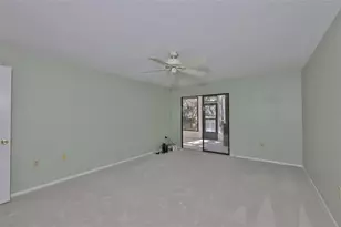 635 Woodlawn Dr, Bradenton, FL 34210 - Photo 20