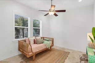 634 Key Royale Dr, Holmes Beach, FL 34217 - Photo 28