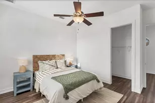 634 Key Royale Dr, Holmes Beach, FL 34217 - Photo 24