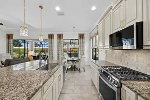 4124 Ilaria Ave, Sarasota, FL 34238 - Photo 10