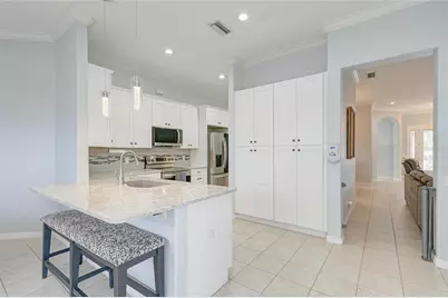 4735 Spinnaker Drive, Bradenton, FL 34208 - Photo 10