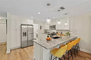 5612 Palm Aire Dr, Sarasota, FL 34243 - Photo 4
