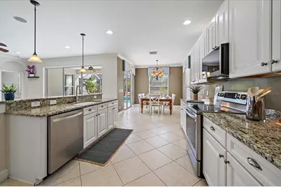 4407 67th Street E, Bradenton, FL 34203 - Photo 10