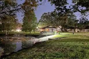 3919 Glen Oaks Manor Dr, Sarasota, FL 34232 - Photo 4